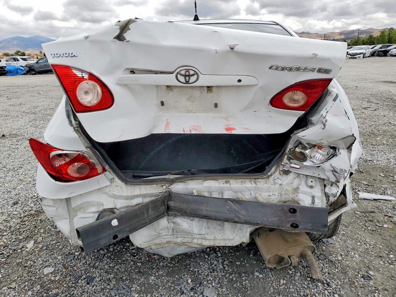 2007 TOYOTA COROLLA LE photo 11