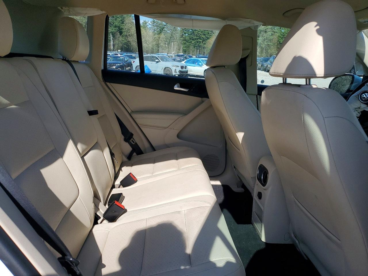 2017 VOLKSWAGEN TIGUAN S photo 31
