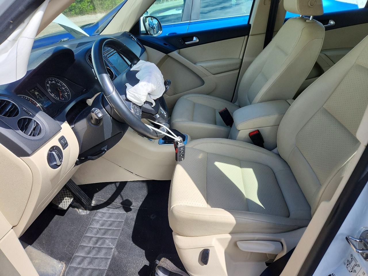 2017 VOLKSWAGEN TIGUAN S photo 19