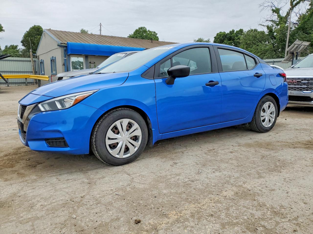 2020 NISSAN VERSA