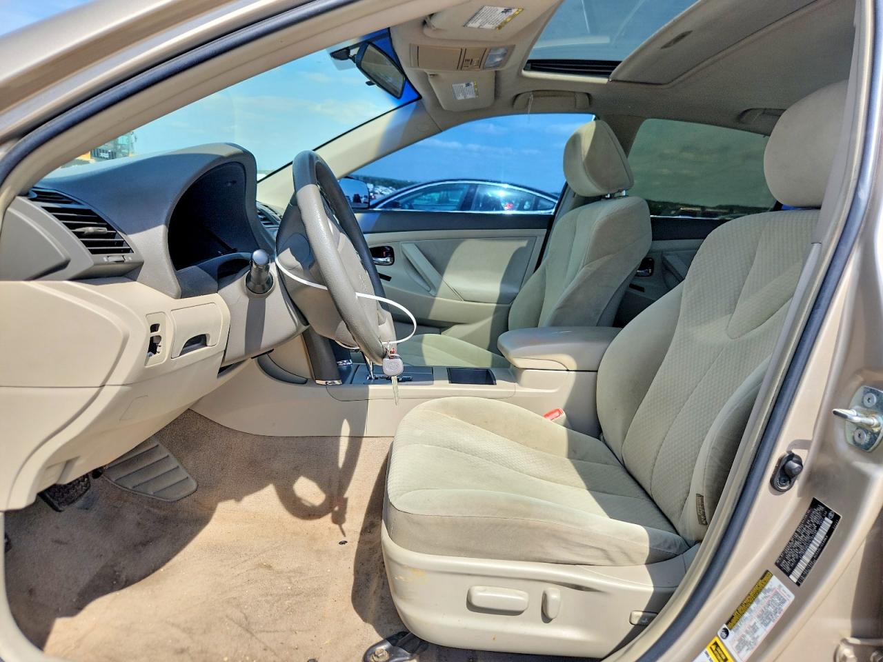 2007 TOYOTA CAMRY LE photo 13