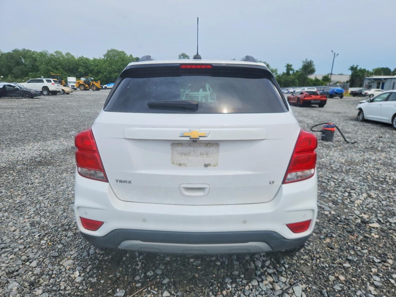 2018 CHEVROLET TRAX 1LT photo 11