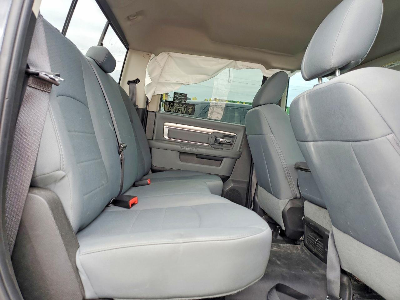 2019 RAM 1500 CLASSIC SLT photo 19