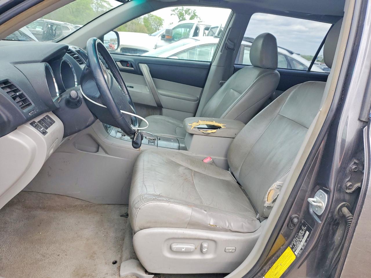 2008 TOYOTA HIGHLANDER SPORT photo 7