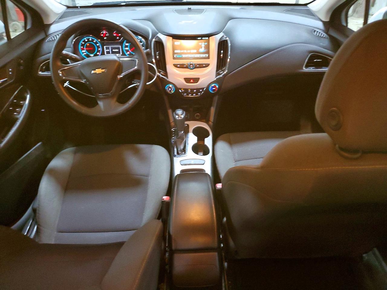 2016 CHEVROLET CRUZE LS photo 15