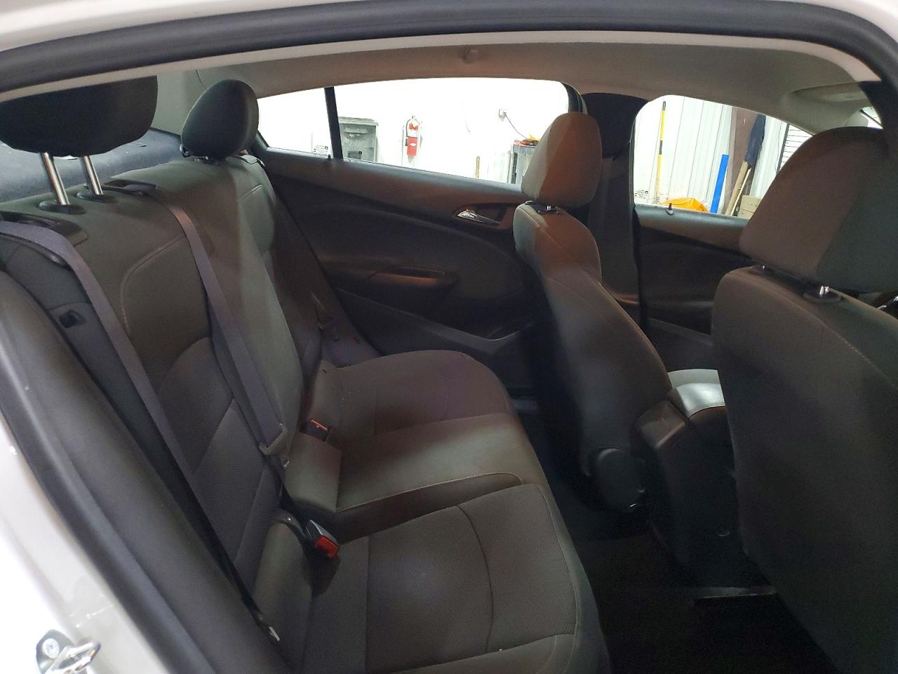 2016 CHEVROLET CRUZE LS photo 19
