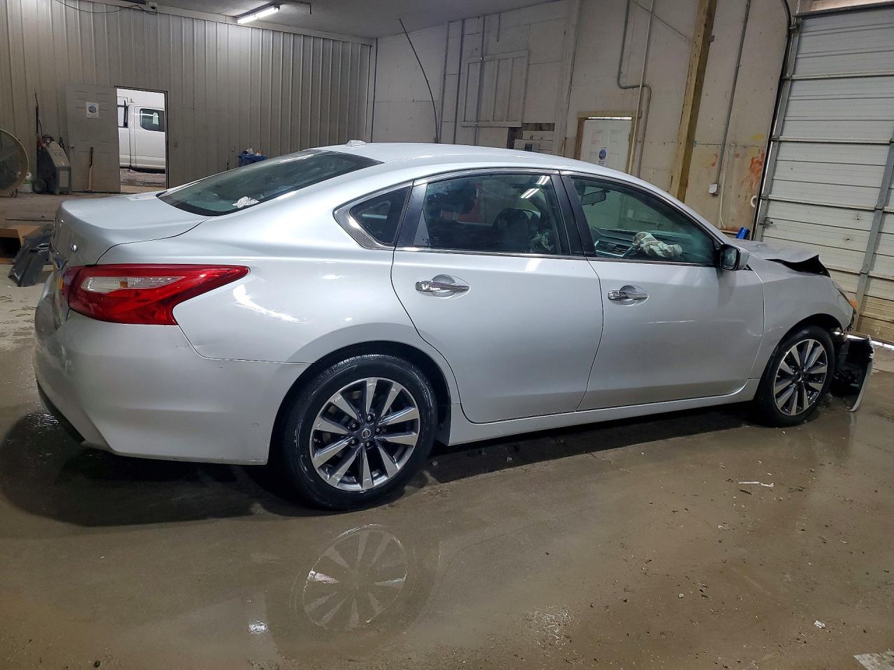 2017 NISSAN ALTIMA 2.5 SV photo 5