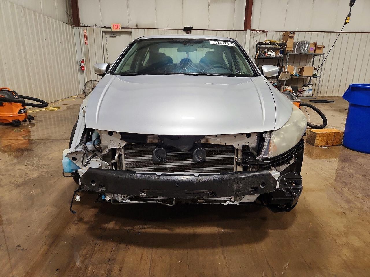 2010 HONDA ACCORD LXP photo 9