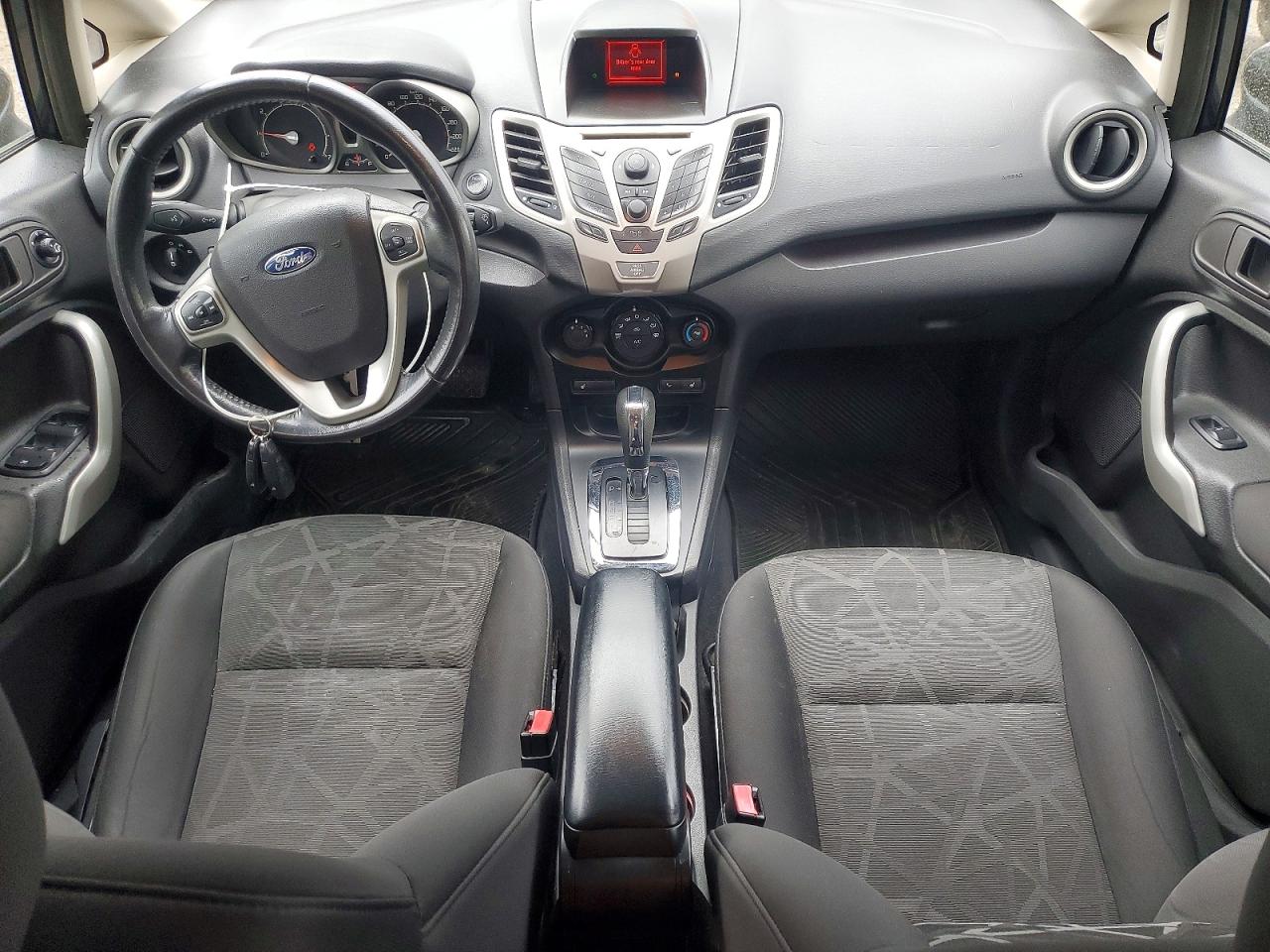 2011 FORD FIESTA SES photo 22