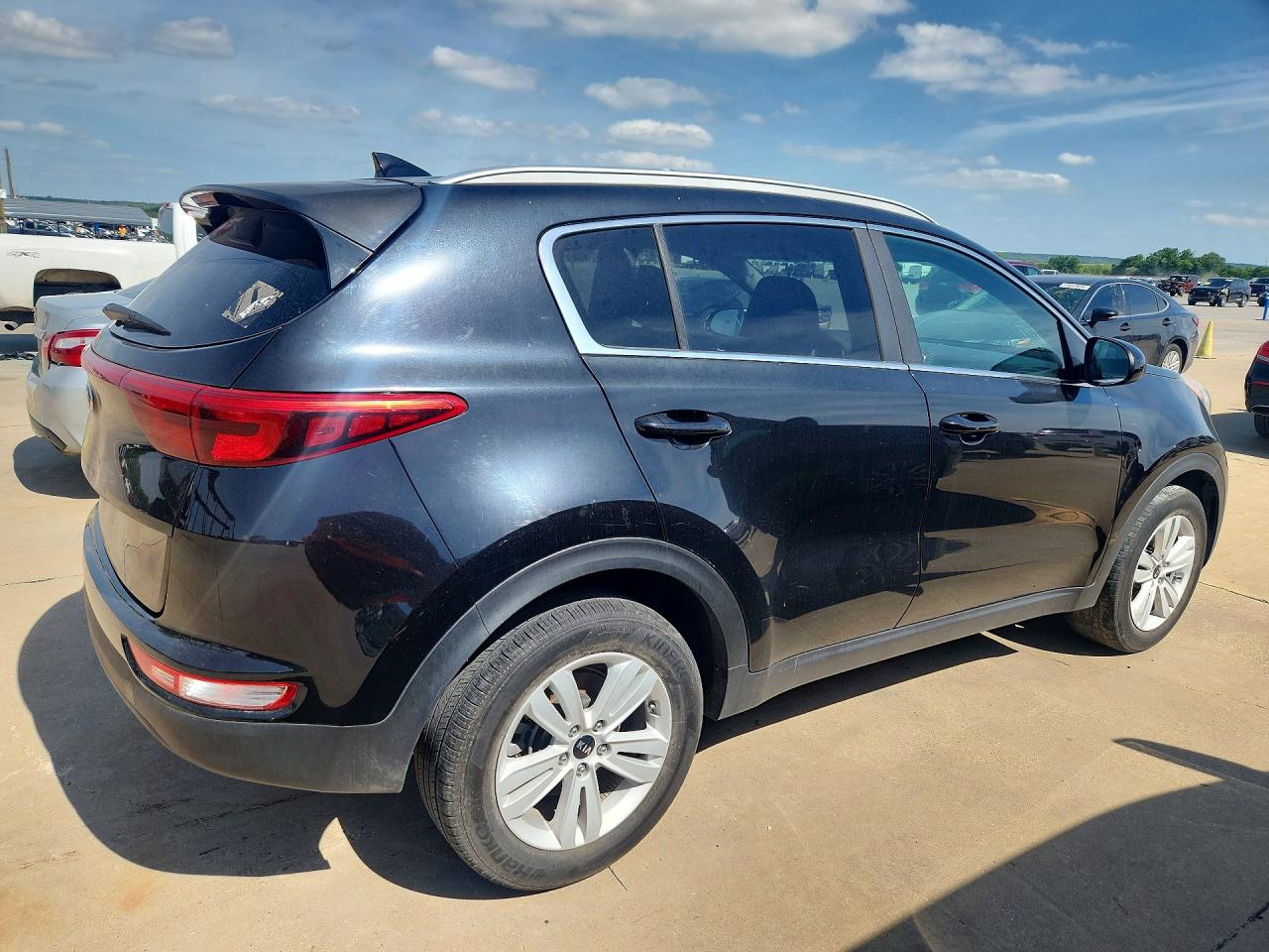 2017 KIA SPORTAGE LX photo 3