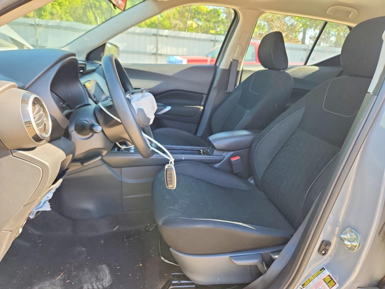2023 NISSAN KICKS SV photo 13