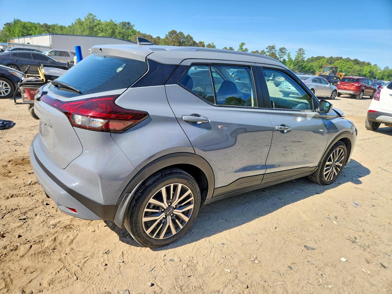2023 NISSAN KICKS SV photo 5