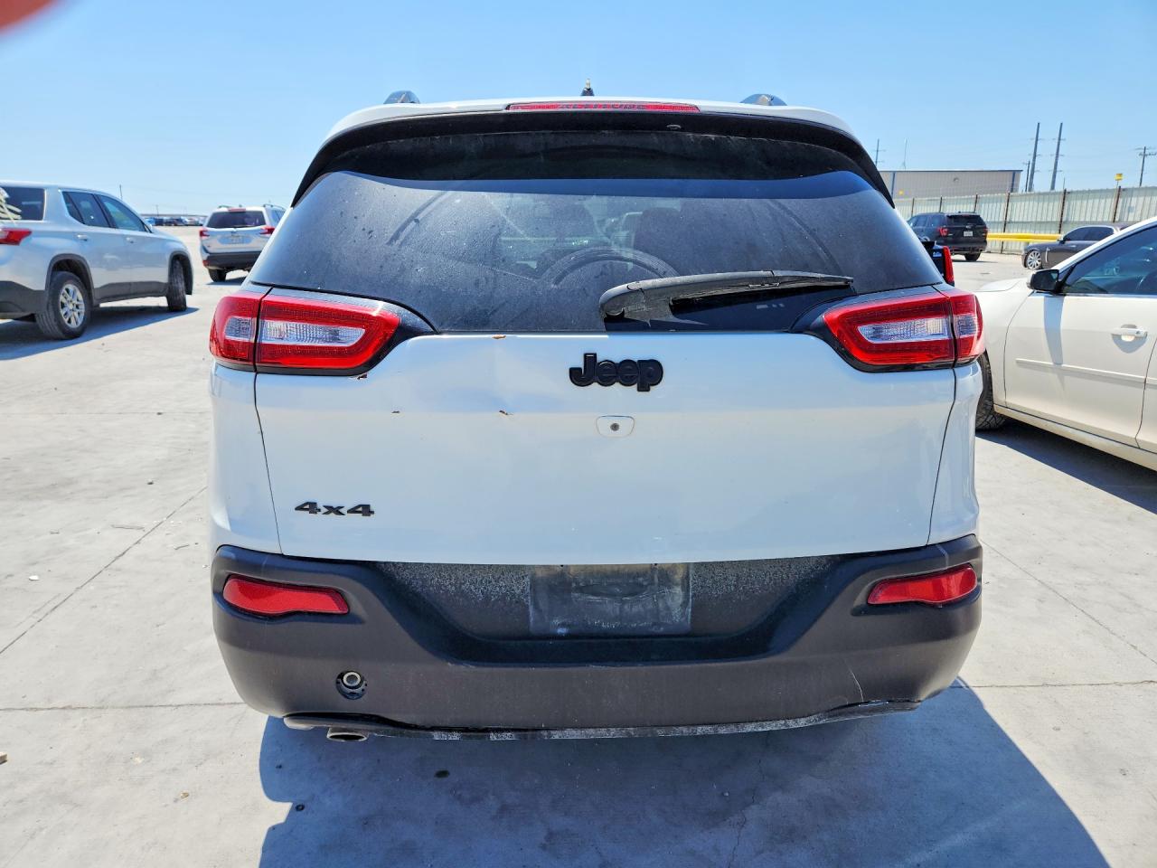 2015 JEEP CHEROKEE LATITUDE photo 6