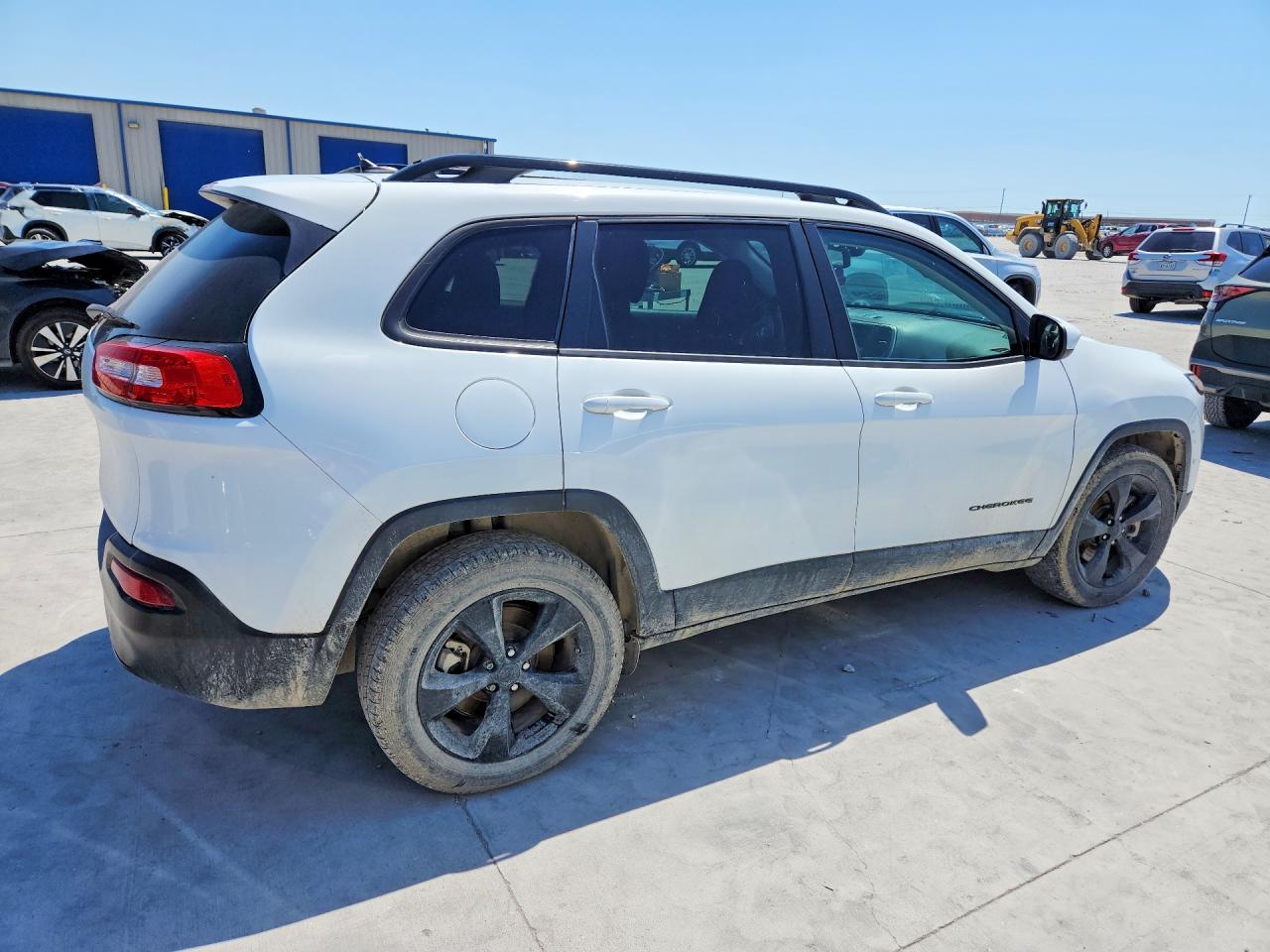 2015 JEEP CHEROKEE LATITUDE photo 3