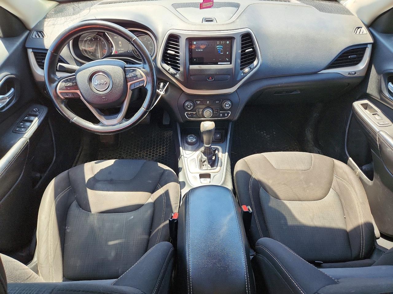 2015 JEEP CHEROKEE LATITUDE photo 8