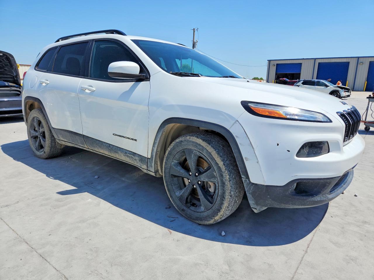 2015 JEEP CHEROKEE LATITUDE photo 4