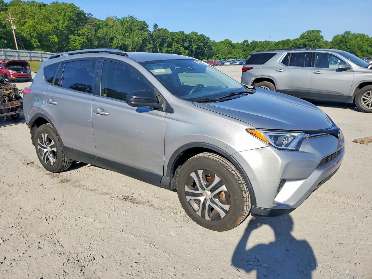 2018 TOYOTA RAV4 LE photo 7