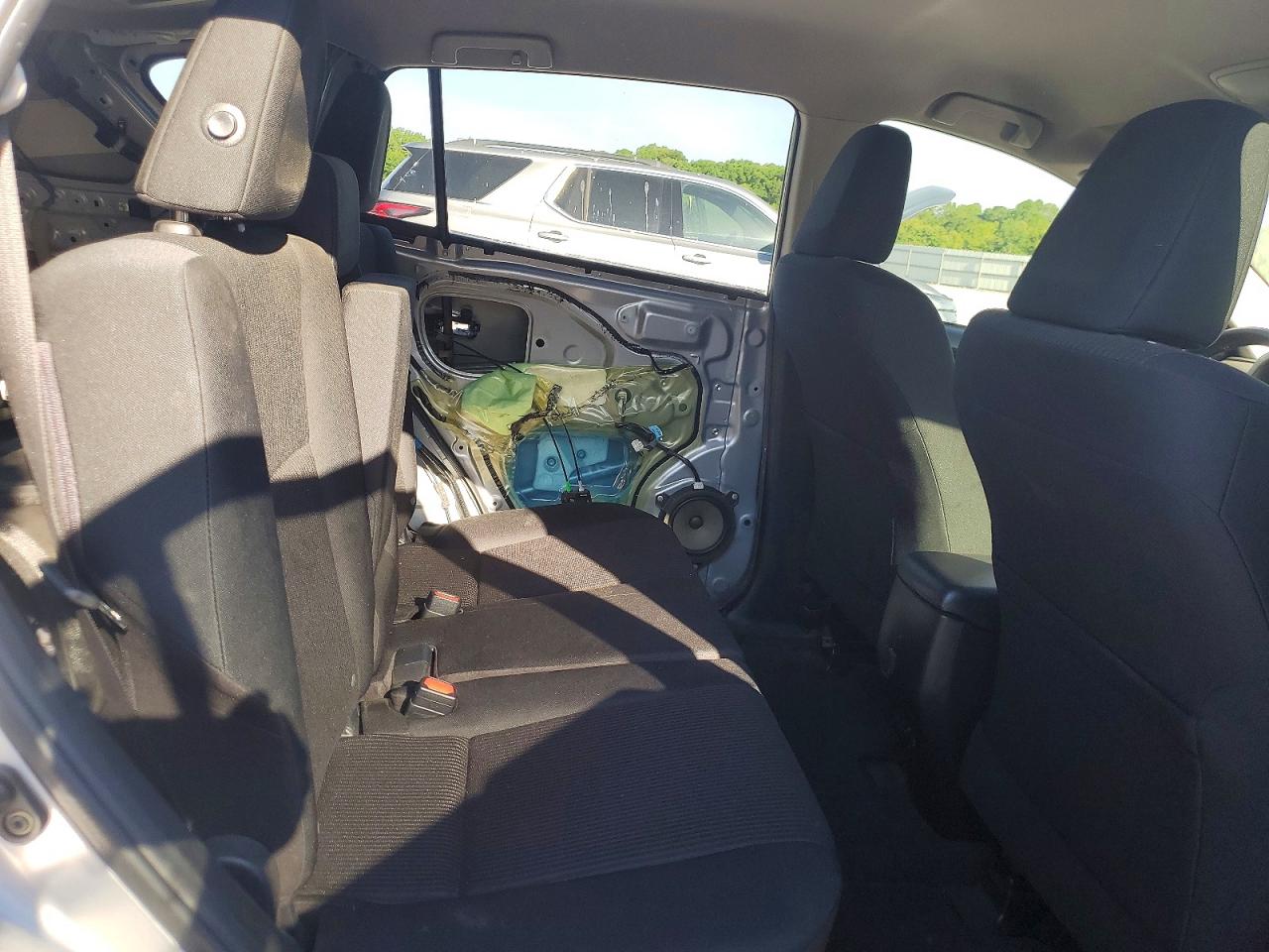 2018 TOYOTA RAV4 LE photo 21
