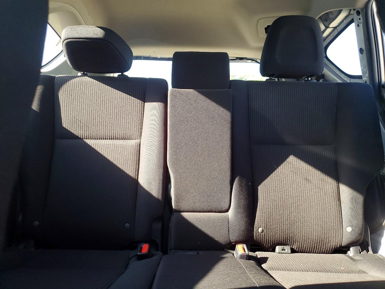 2018 TOYOTA RAV4 LE photo 19