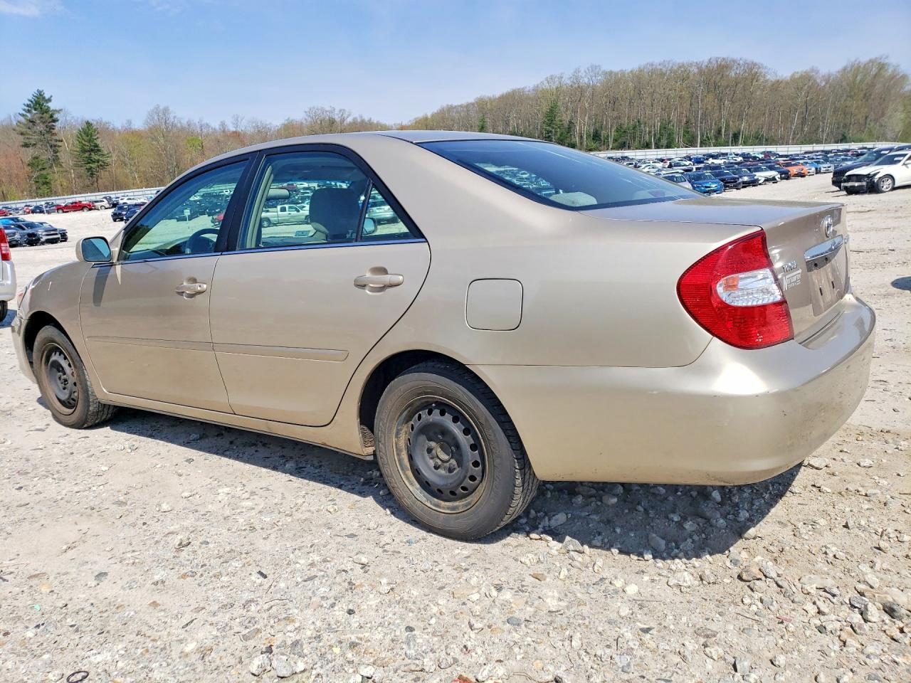 2003 TOYOTA CAMRY LE photo 4