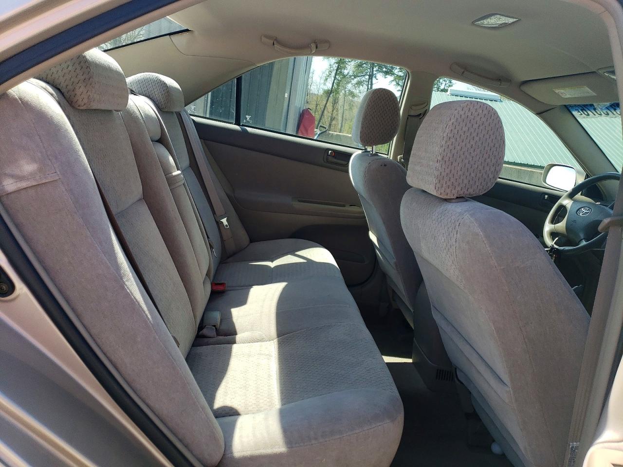 2003 TOYOTA CAMRY LE photo 28