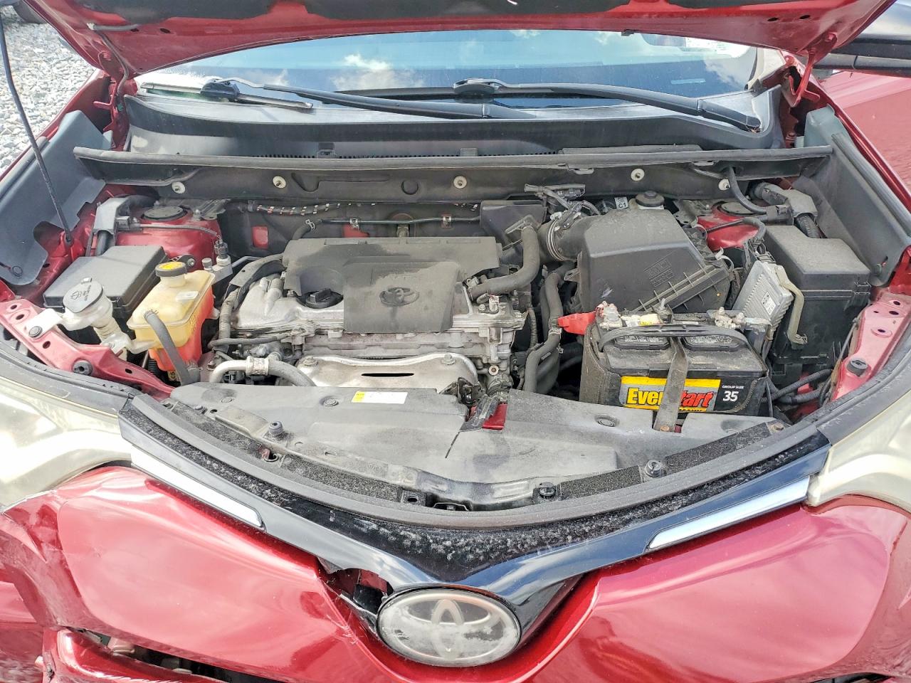 2018 TOYOTA RAV4 LE photo 11