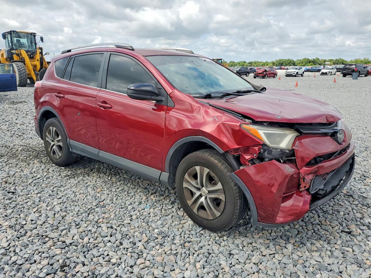 2018 TOYOTA RAV4 LE photo 4