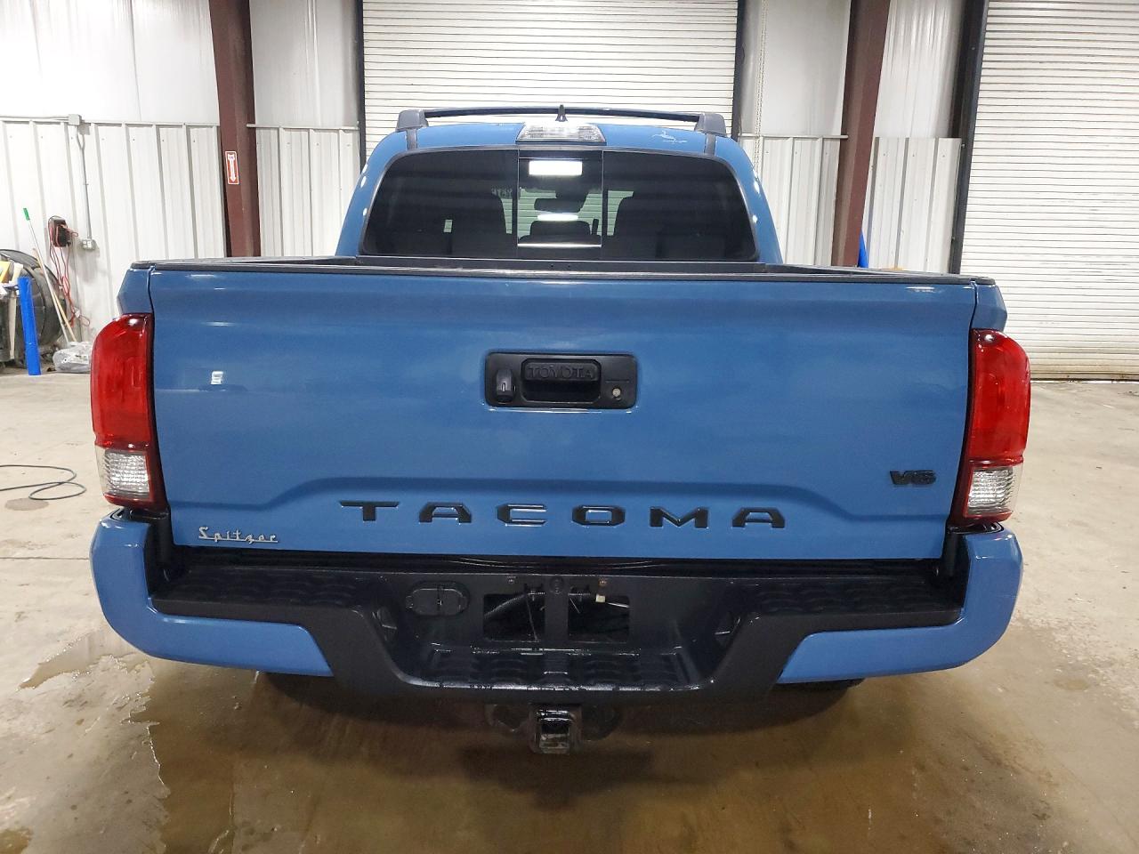 2019 TOYOTA TACOMA TRD SPORT photo 11