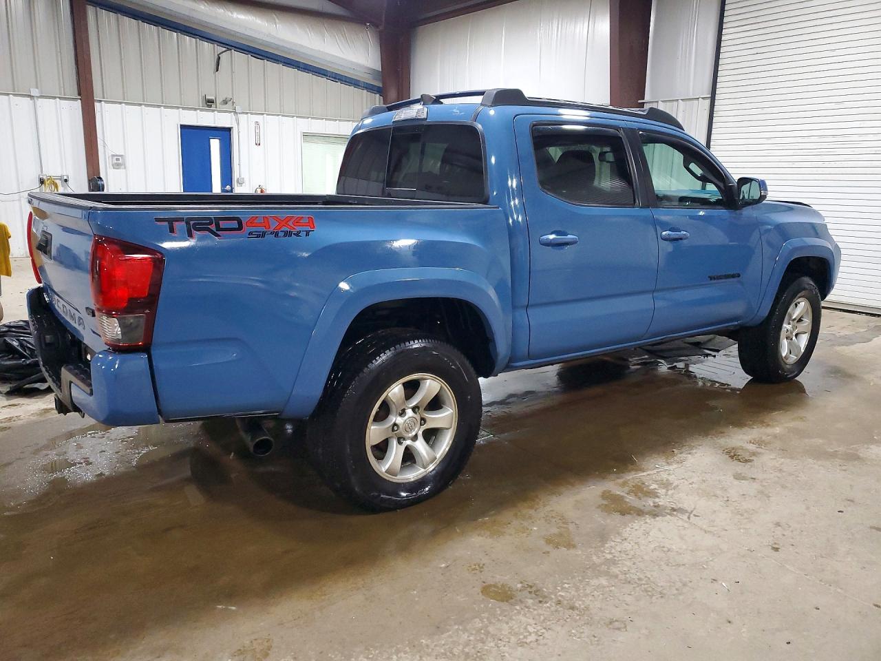 2019 TOYOTA TACOMA TRD SPORT photo 5