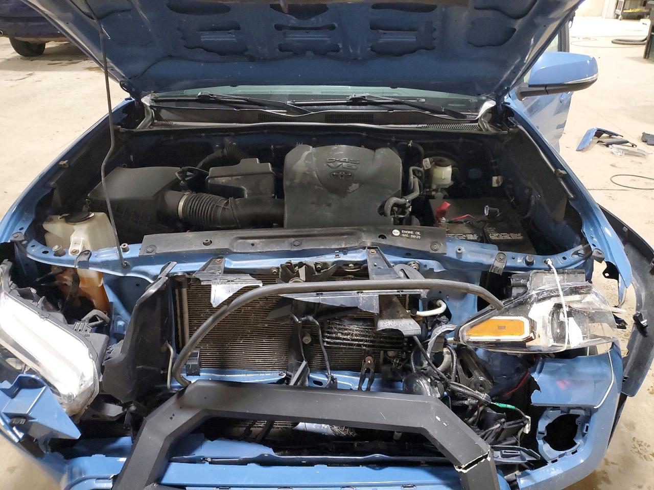 2019 TOYOTA TACOMA TRD SPORT photo 21