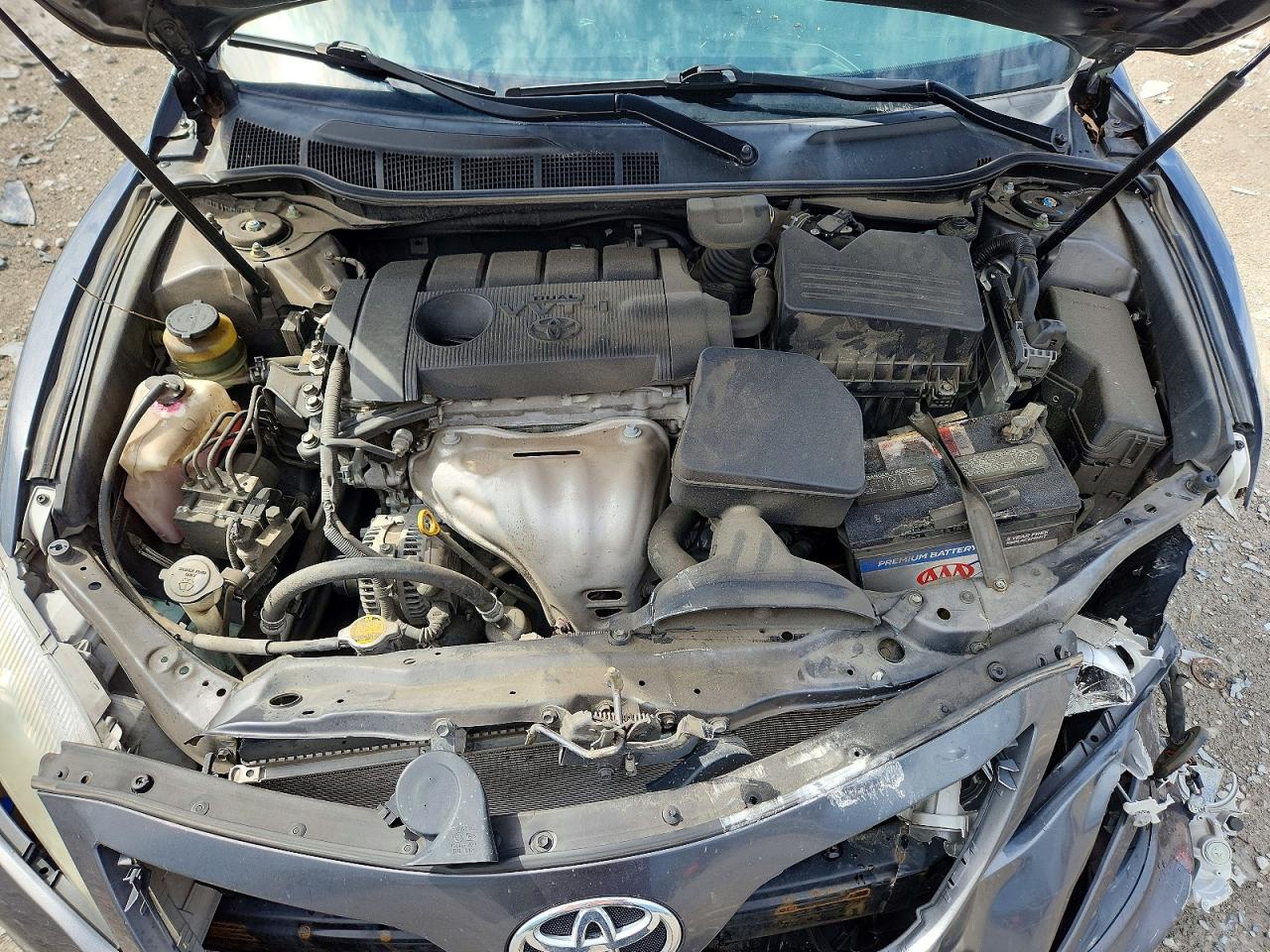 2011 TOYOTA CAMRY SE photo 21