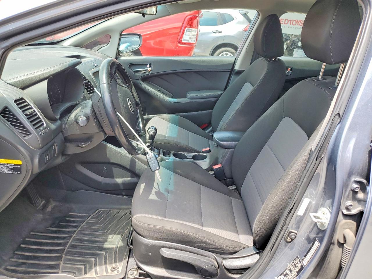 2017 KIA FORTE S photo 7