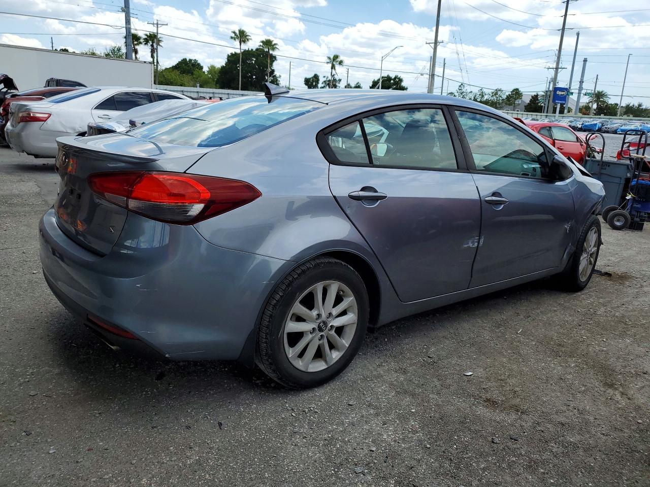 2017 KIA FORTE S photo 3