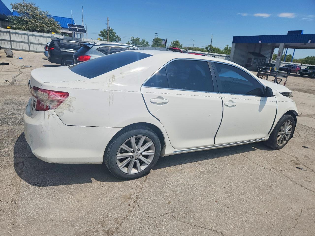 2014 TOYOTA CAMRY XLE photo 7