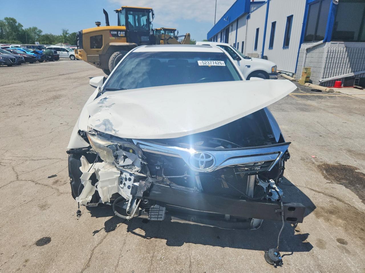 2014 TOYOTA CAMRY XLE photo 13