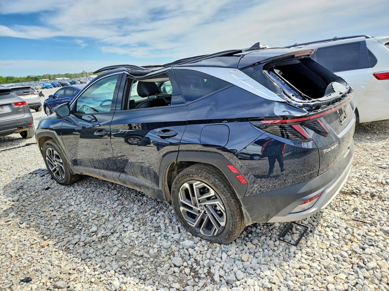 2026 HYUNDAI TUCSON LIMITED photo 2