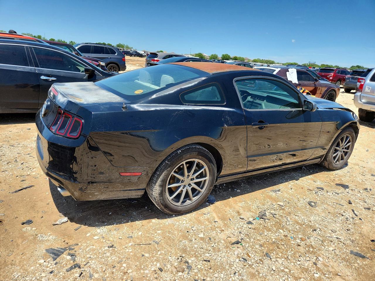 2014 FORD MUSTANG photo 5