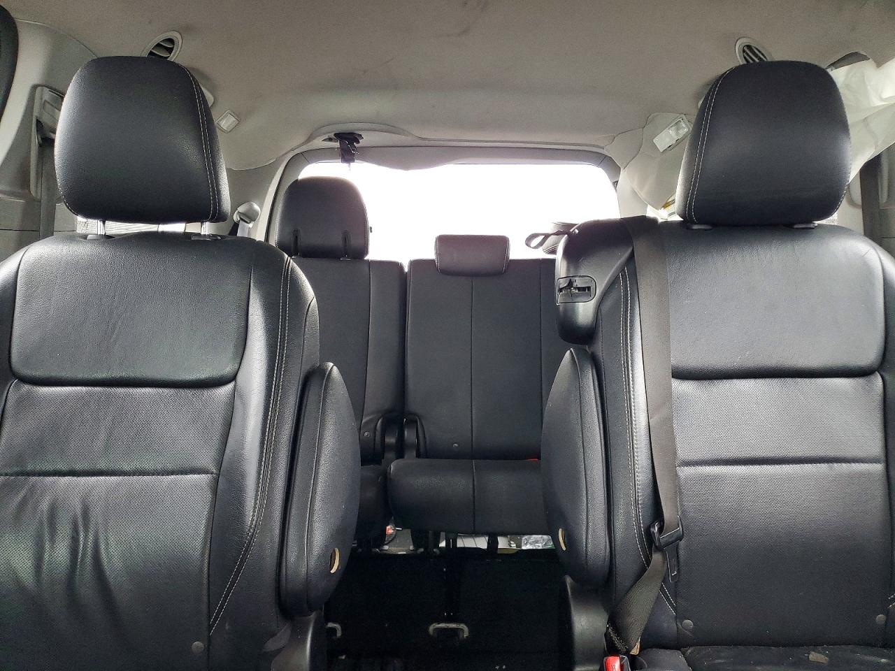 2016 TOYOTA SIENNA SE photo 19