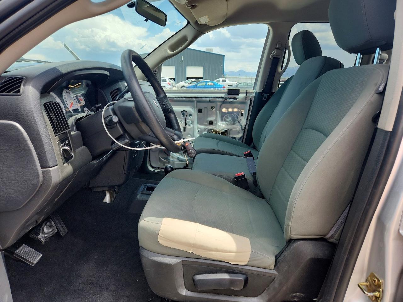 2004 DODGE RAM 1500 ST photo 7