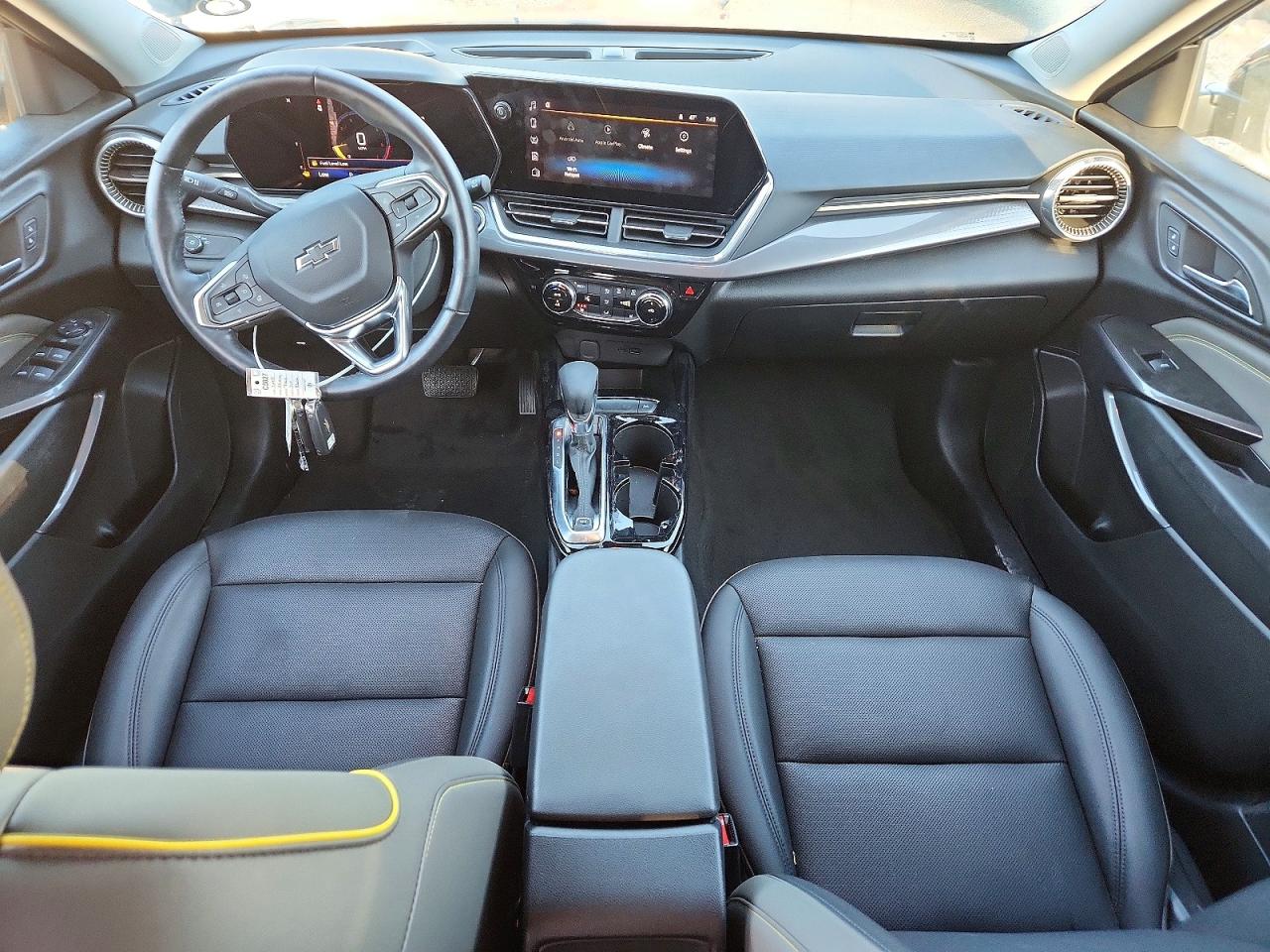2025 CHEVROLET TRAX ACTIV photo 8