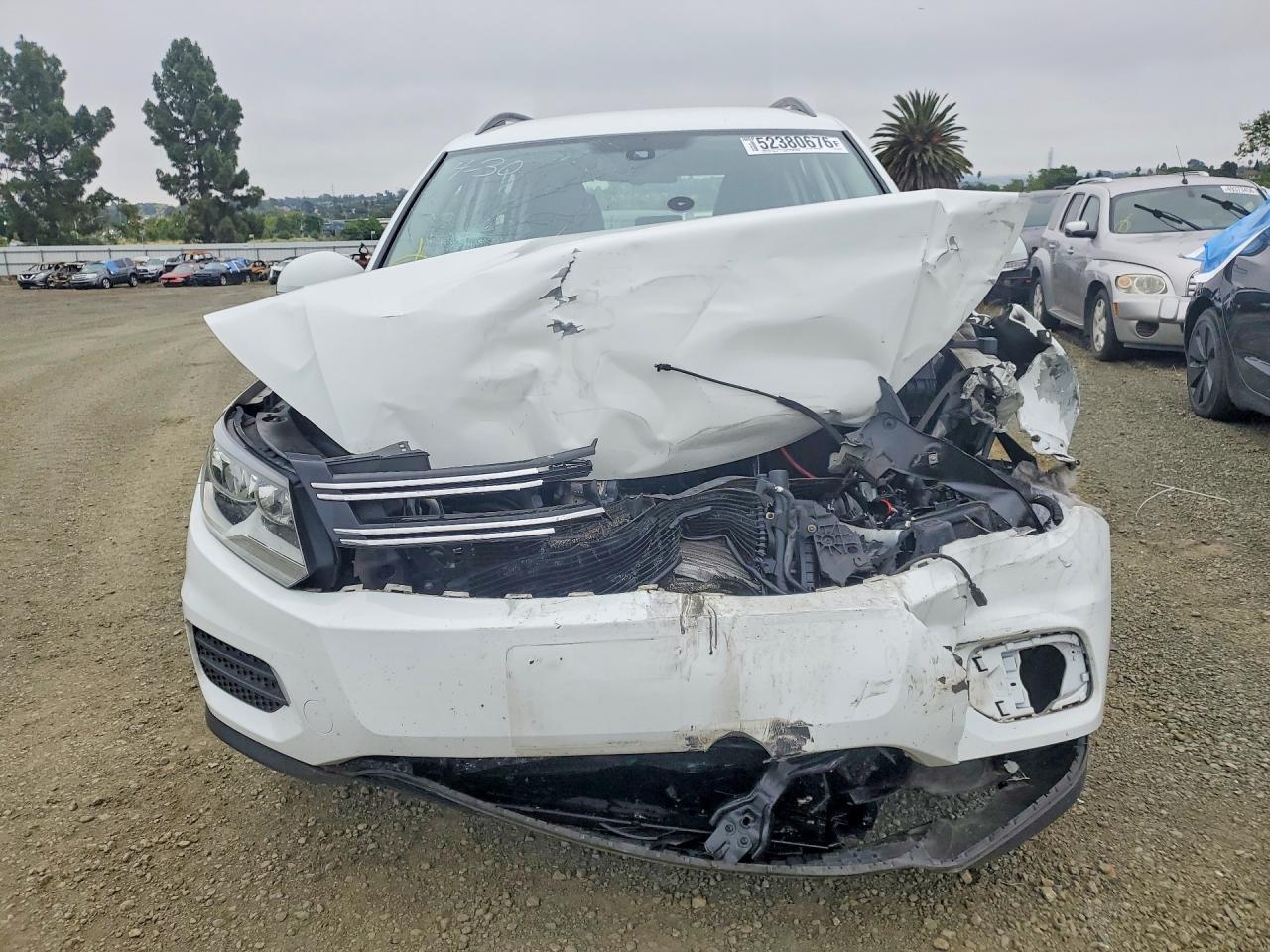 2016 VOLKSWAGEN TIGUAN S photo 9