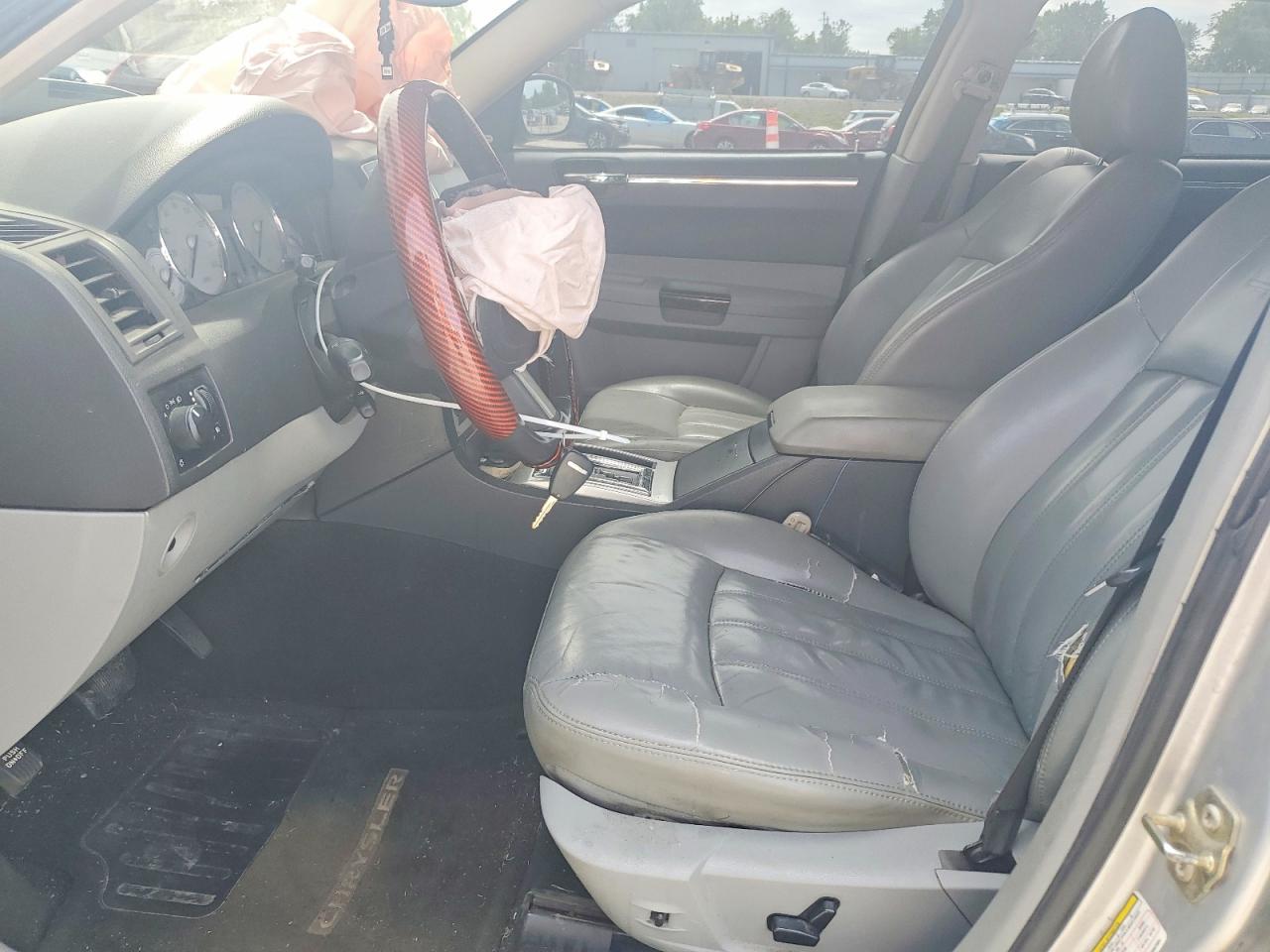 2007 CHRYSLER 300C photo 13