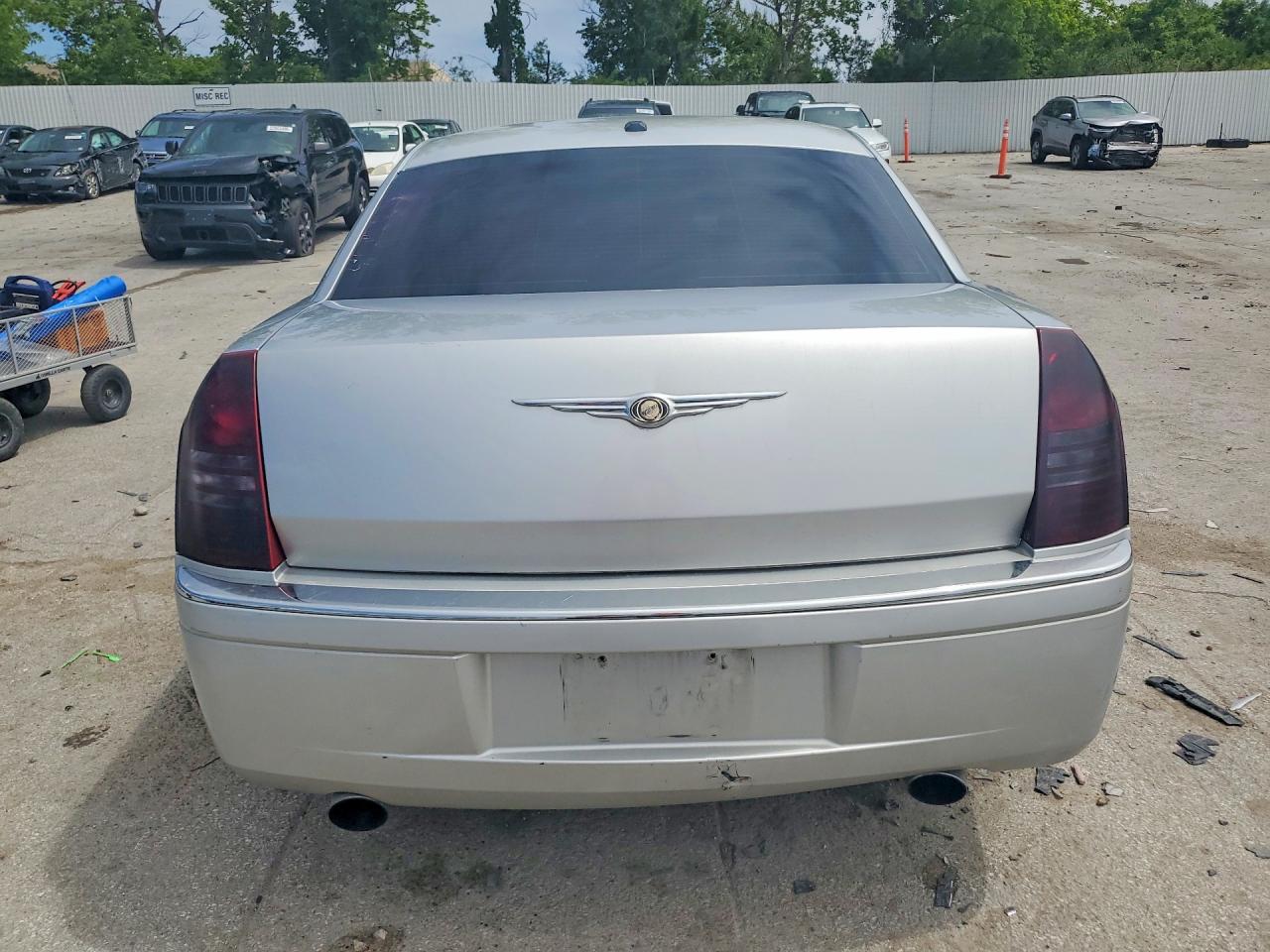 2007 CHRYSLER 300C photo 11