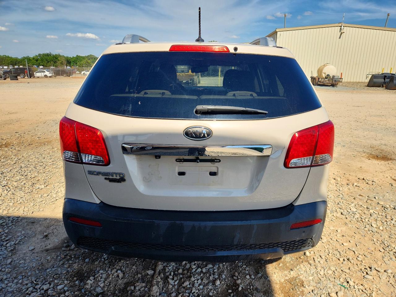 2011 KIA SORENTO LX photo 6