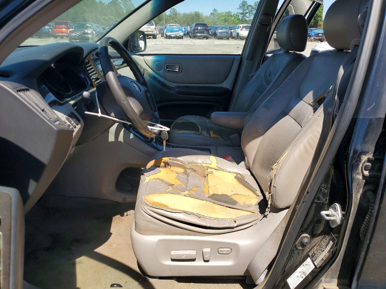 2003 TOYOTA HIGHLANDER LIMITED photo 13