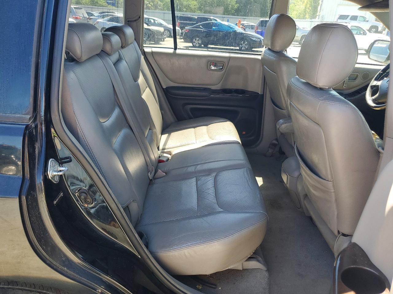 2003 TOYOTA HIGHLANDER LIMITED photo 19