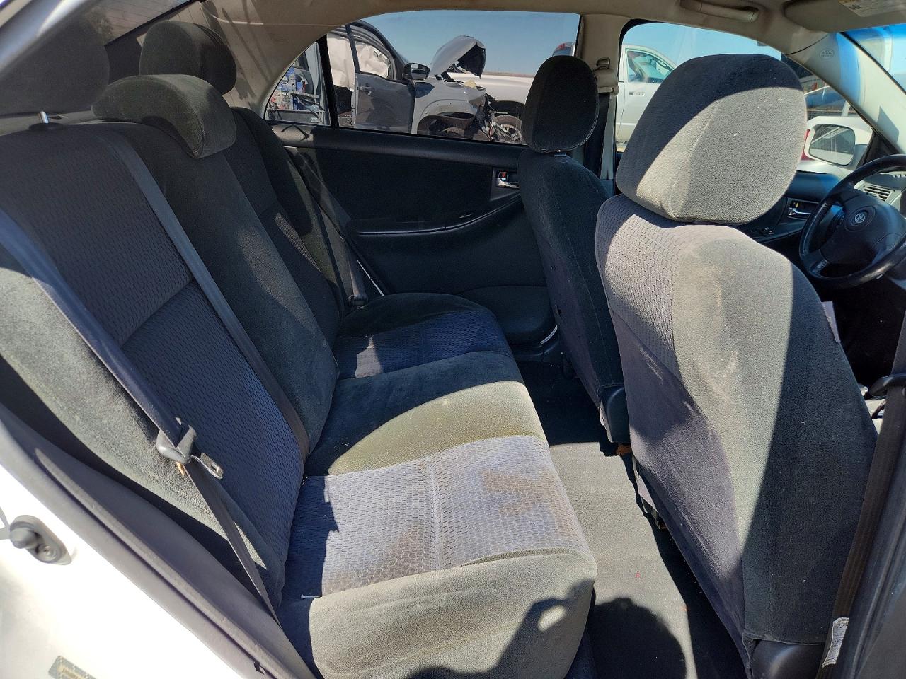 2005 TOYOTA COROLLA S photo 19