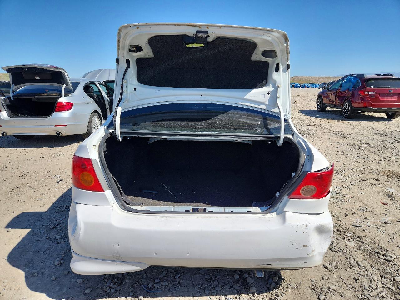 2005 TOYOTA COROLLA S photo 11