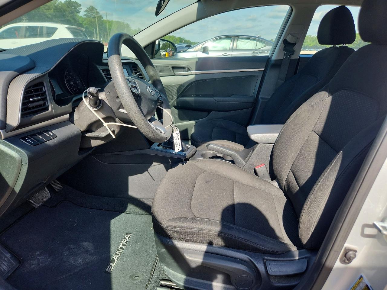 2019 HYUNDAI ELANTRA SE photo 19