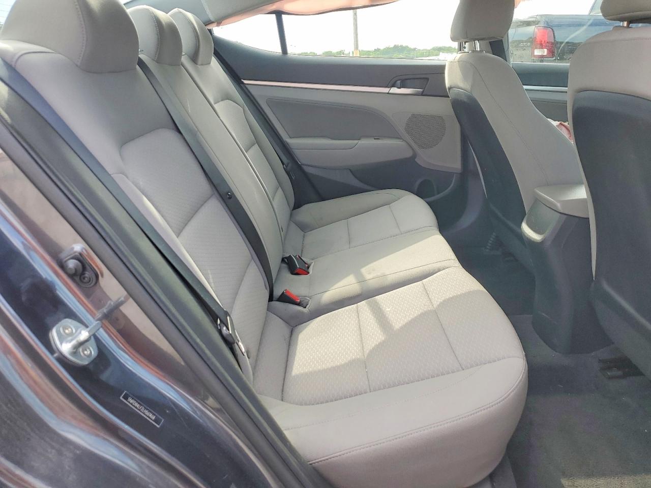 2020 HYUNDAI ELANTRA SEL photo 28